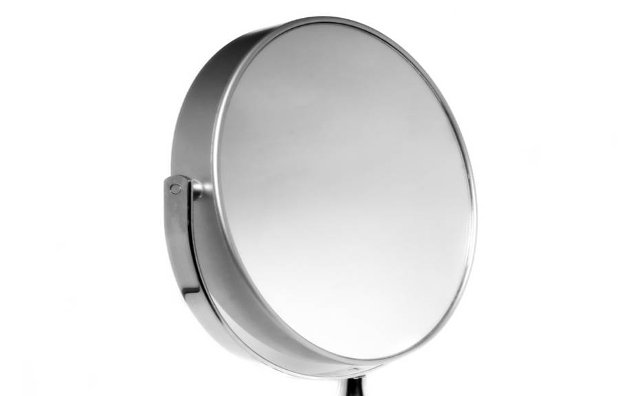 How to Say “Mirror” in French? What is the meaning of “Miroir”? OUINO