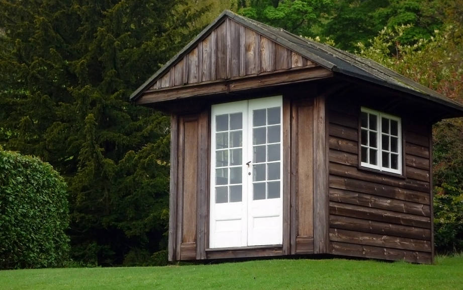 How to Say “Shed” in French? What is the meaning of “Cabanon”? OUINO