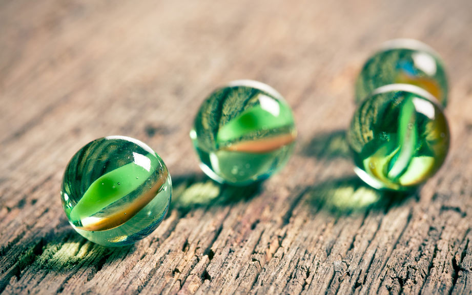 How to Say “Marbles” in French? What is the meaning of “Billes”? OUINO