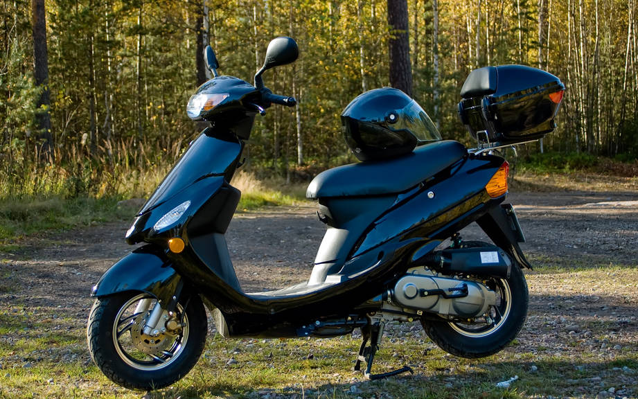 How to Say “Scooter” in Spanish? What is the meaning of “Scooter”? OUINO